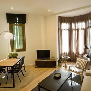 555 Bcn Apartment